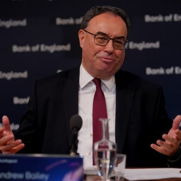 Bank of England holds UK interest rates