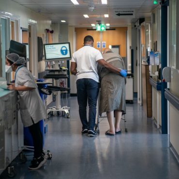 Junior doctors urged to call off cynical strikes