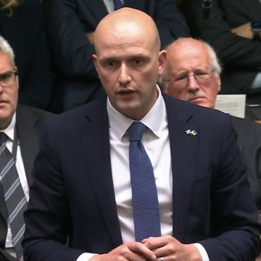 Government defeats Kings Speech amendment call to scrap two child benefit cap
