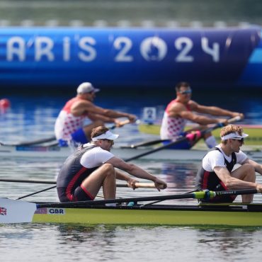 Ollie Wynne Griffith and Tom George take mens pair silver for Great Britain