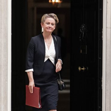 Yvette Cooper to chair summit aimed at destroying small boats criminal gangs