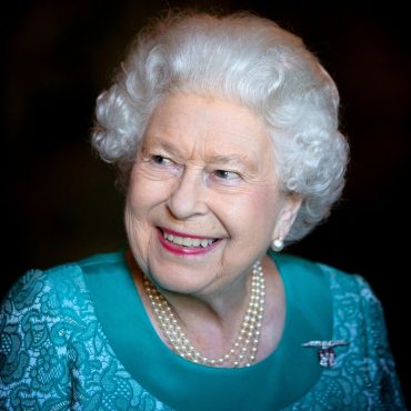 Kings time of reflection on anniversary of Queens death after challenging year