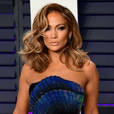 Jennifer Lopez says music really does have power to heal in AMAs appearance