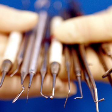 Parents pressured to go private as children struggle to see NHS dentist  report