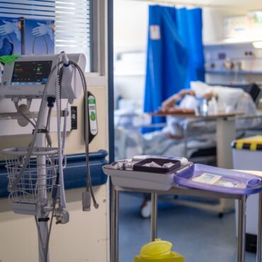 Abandon Strikes Or Risk Fragile NHS Recovery Streeting Warns Resident Doctors