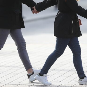 Walking 7000 Steps A Day Is Enough To Boost Health