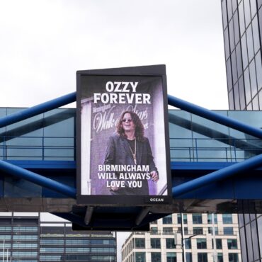 Sharon Osbourne Emotional As Family Look At Ozzy Osbourne Tributes In Birmingham