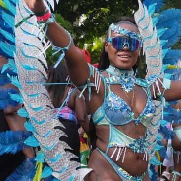 Met Makes 100 Arrests Ahead Of Notting Hill Carnival In Bid To Deter Trouble