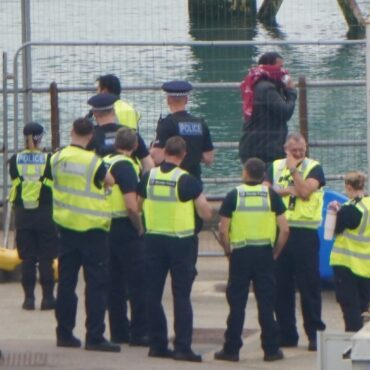First Migrants Detained Under One In One Out Deal As PM Vows To Secure Border