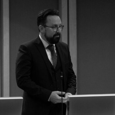 PM Leads Tributes To Welsh Labour Politician Who Died Suddenly Aged 47