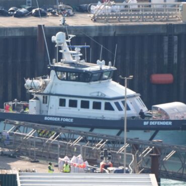 Ministers Prepare To Deport Migrants As Reform Unveils Small Boats Plan