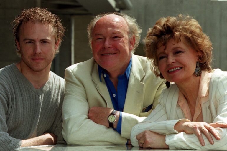 Prunella Scales Son Sad She Wont See Him Star In Shakespeares Twelfth Night