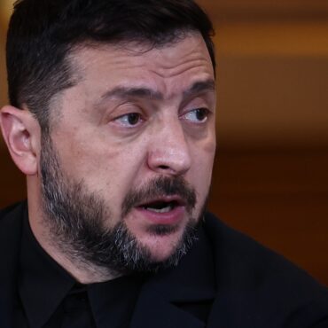 Zelenskys Chief Of Staff Resigns As Ukraine Corruption Investigation Widens