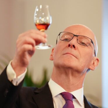 Swinney To Raise Whisky Deal In Talks With US Ambassador