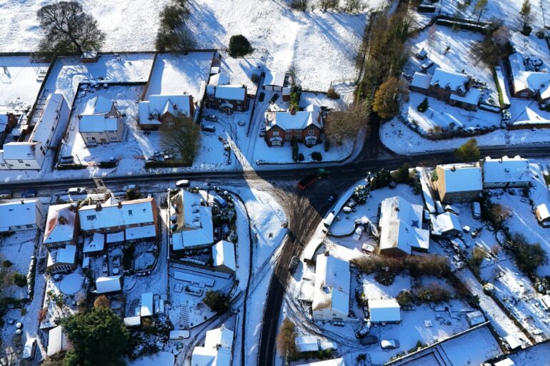 UK Set To See Warmer Weather As Cold Snap Comes To An End
