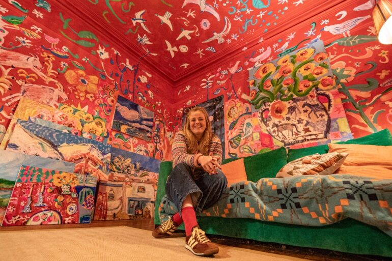 Home Hand Painted By Artist Goes On The Market As 2 Million