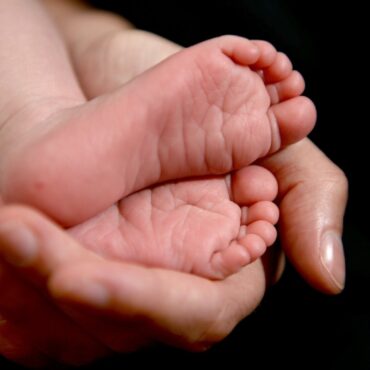 Changes In NHS Maternity Care Too Slow Head Of National Review Finds