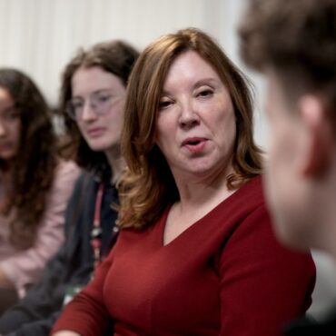 Childrens Tsar Urges Parents To Ditch Their Phones During Festive Family Time