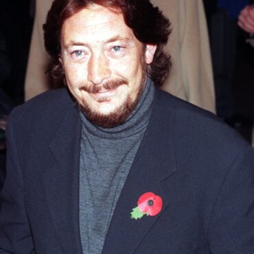 Driving Home For Christmas Singer Chris Rea Dies At 74