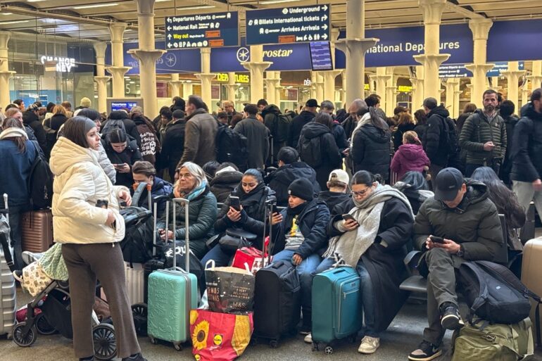 Passengers Warned Of More Delays As Eurostar Services Resume