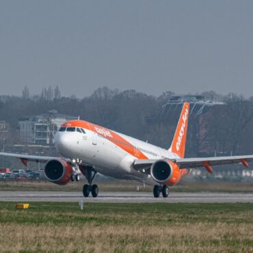 EasyJet Used Misleading Baggage Price Claim Says Regulator