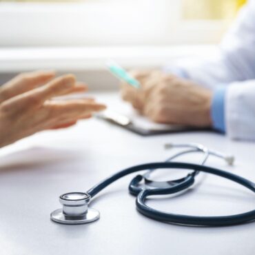 UK Medical Graduates To Be Prioritised For Training Places Under New Bill