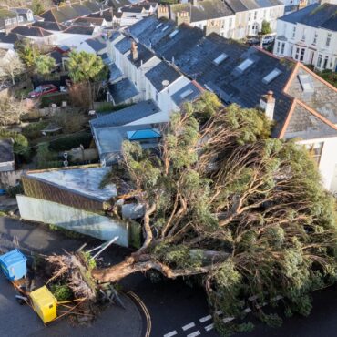 More Snow And Ice To Hit UK As Thousands With No Power After Storm Goretti