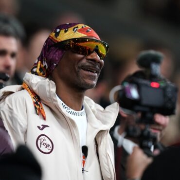 Snoop Dogg Welcomed By Excited Football Fans On First Swansea Visit